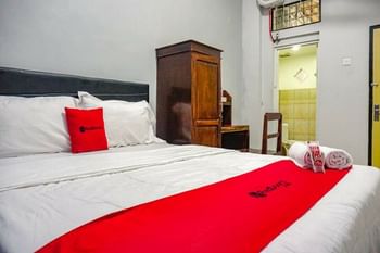 RedDoorz near Penimbangan Beach Singaraja
