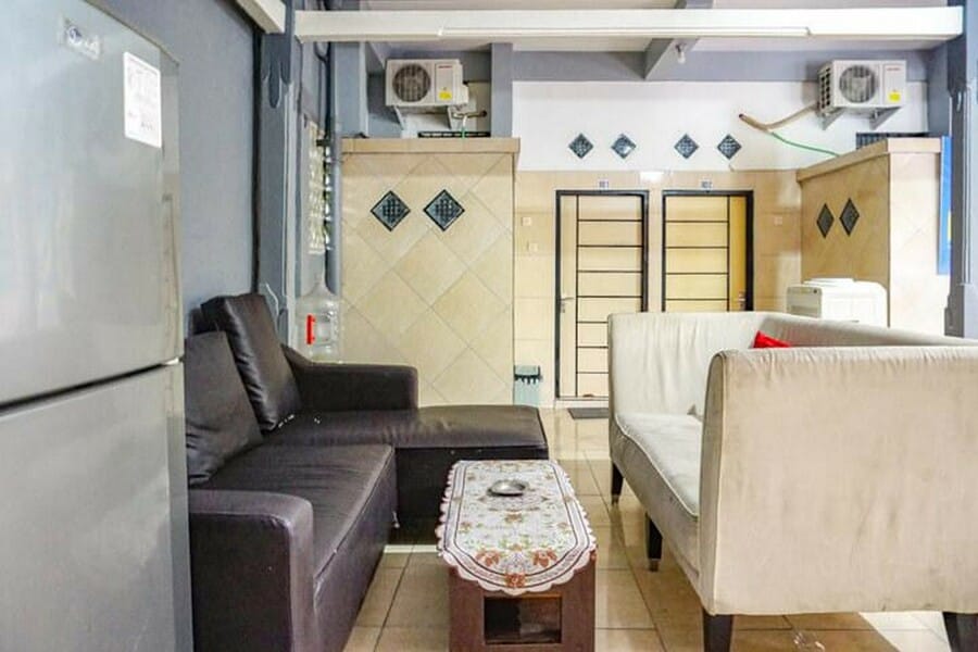 RedDoorz near Penimbangan Beach Singaraja