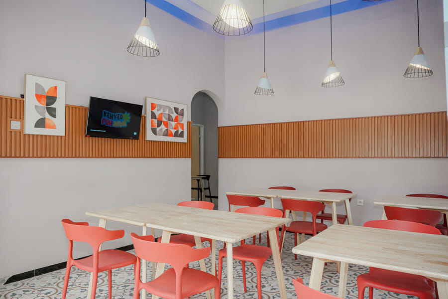 Urbanview Livy House Blitar