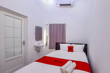 RedDoorz @ Homestay FN99 Jepara
