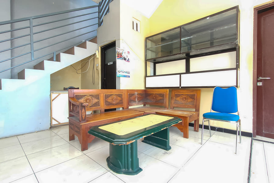 RedDoorz @ NN Guest House Exit Tol Klodran Solo