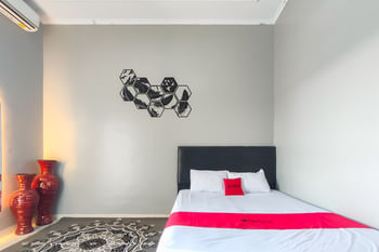 RedDoorz @ NN Guest House Exit Tol Klodran Solo