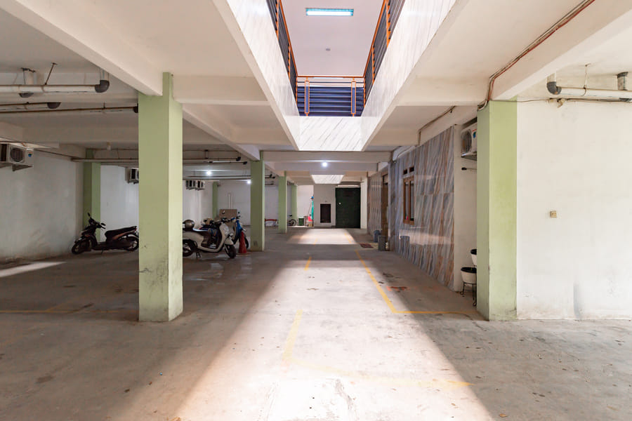 Urbanview Syariah Hotel Tiga ER near Karawang Central Plaza