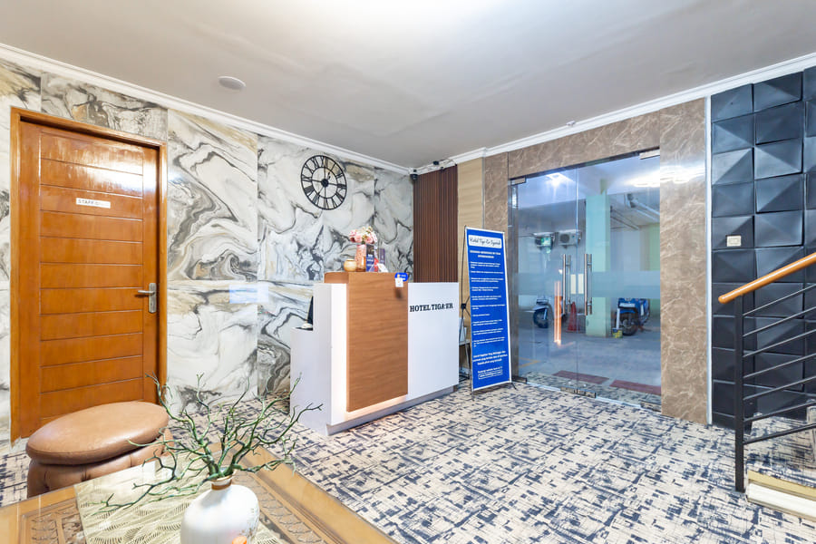 Urbanview Syariah Hotel Tiga ER near Karawang Central Plaza