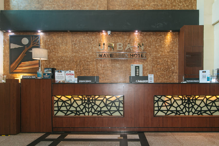 Urban Travellers Hotel by RedDoorz