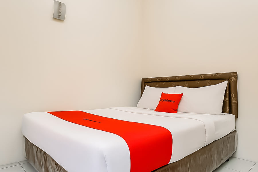 RedDoorz Syariah @ Flamboyan Indah Kuningan