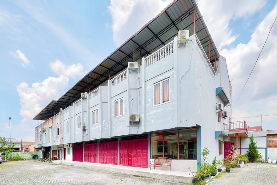 RedDoorz Syariah @ D’Niel Homestay Mandala Medan