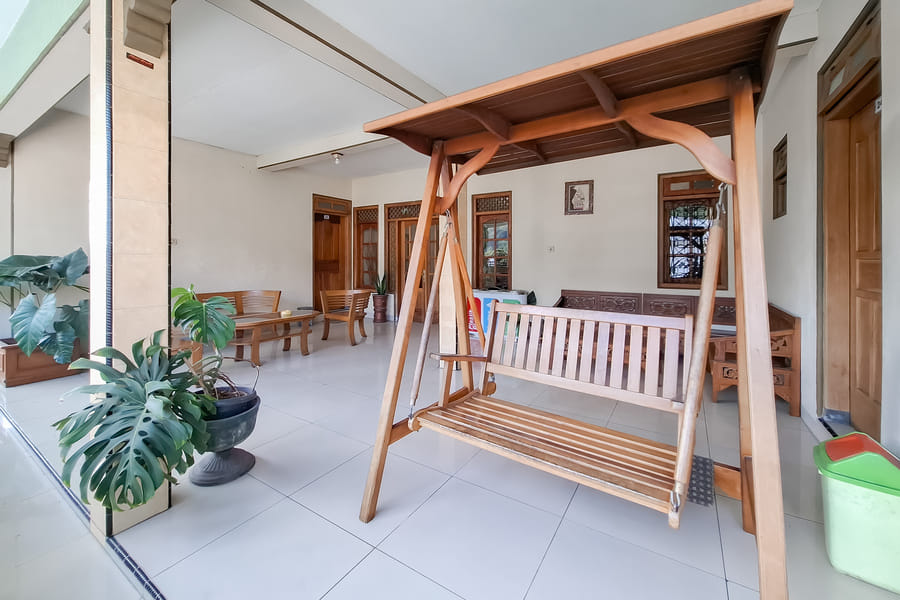 RedDoorz Hotel Tejomoyo Near Bukit Sekipan Tawangmangu