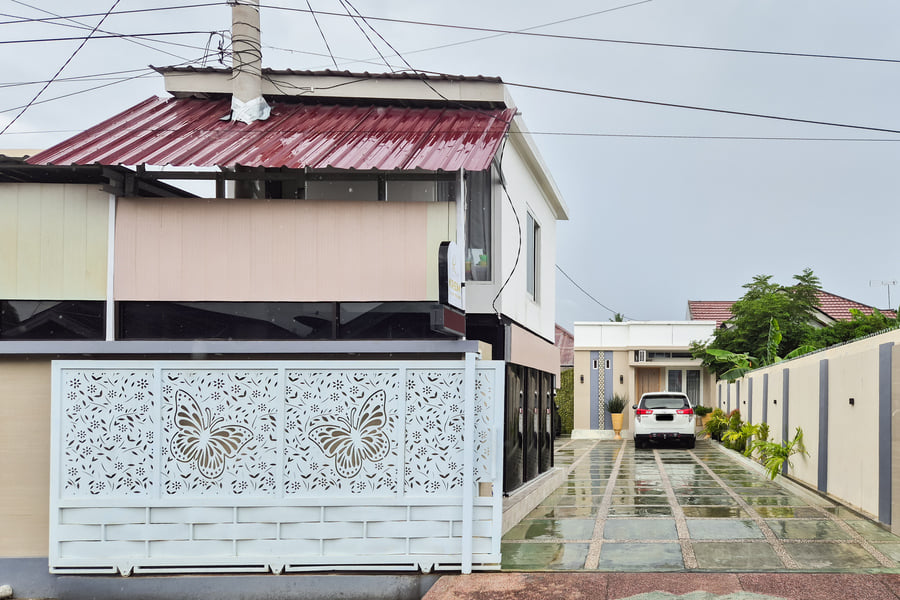 RedDoorz near Mutiara SIS Al Jufrie Airport Palu 3