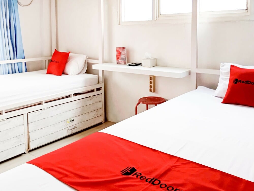 RedDoorz Bed in 4 bed mixed dormitory