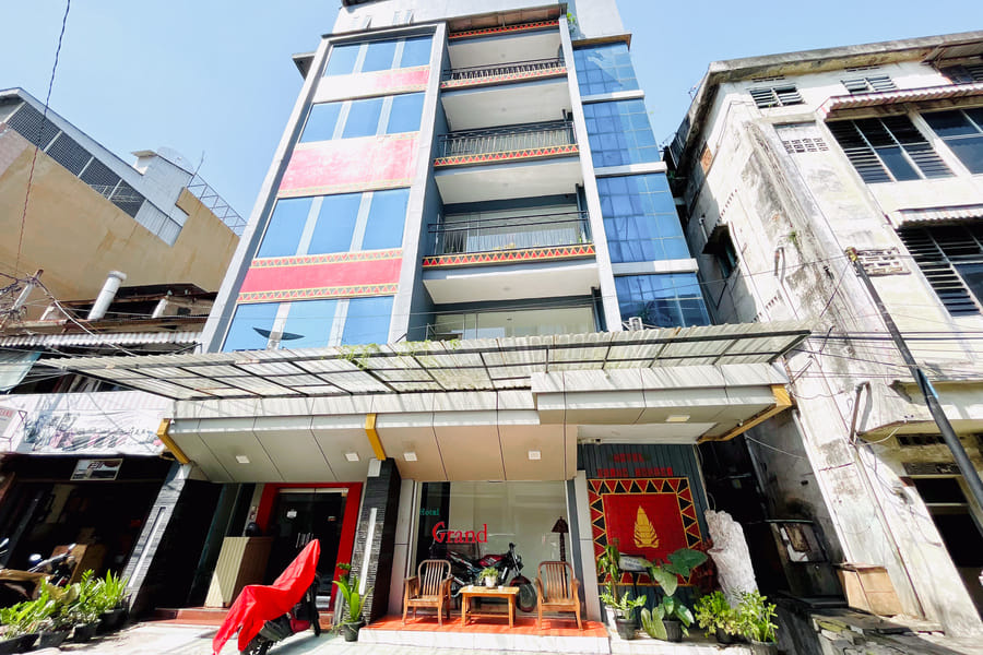 Urbanview Hotel Grand Mohaga Medan