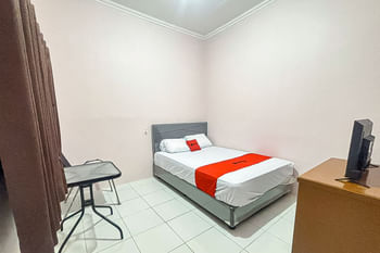 RedDoorz @ Terus Manis Suryakencana