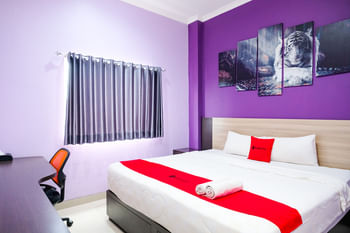 RedDoorz @ myRoom UMY