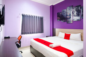 RedDoorz @ myRoom UMY