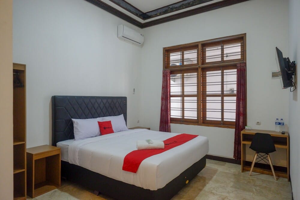 RedDoorz Suite