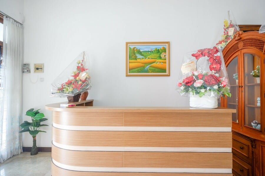 RedDoorz near Kawasan Simpang Lima Area