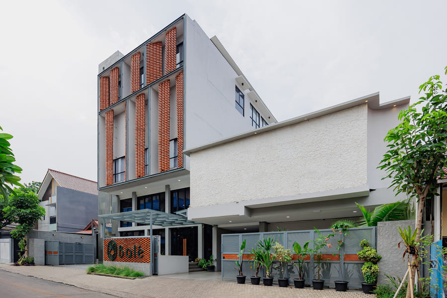 Urbanview Hotel Puri Indah