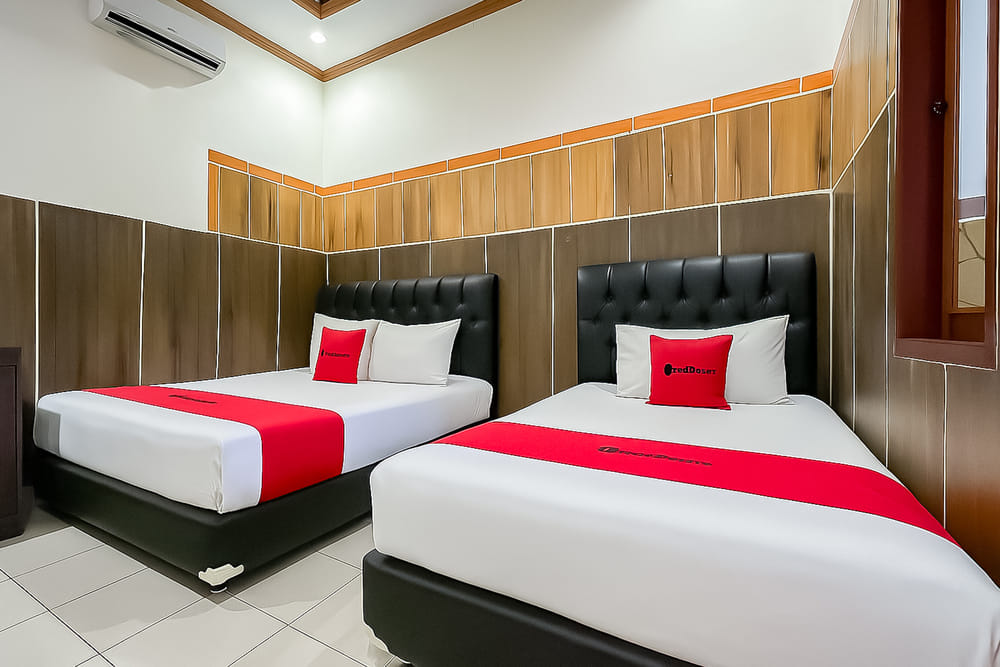 RedDoorz Family Room