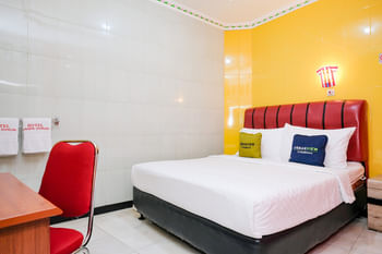 Urbanview Hotel Mawar Sharon near Alun Alun Batu