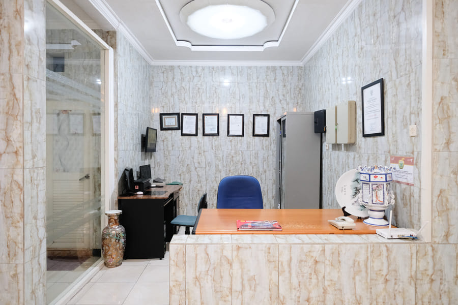 Urbanview Hotel Mawar Sharon near Alun Alun Batu