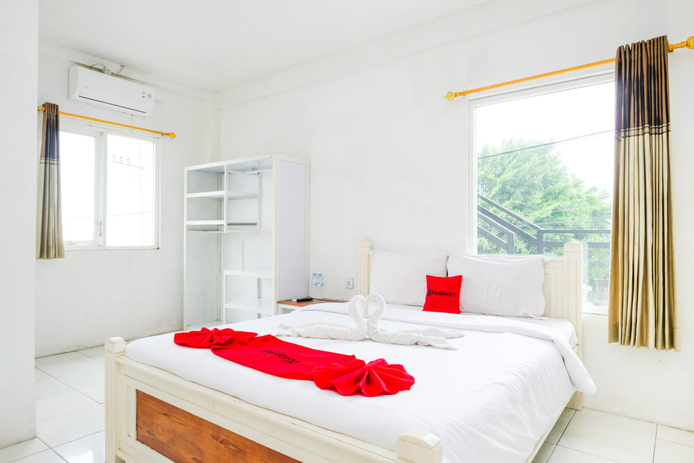 RedDoorz Room