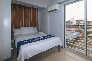 V-Cloud Hills Boarding House Near NAIA Terminal