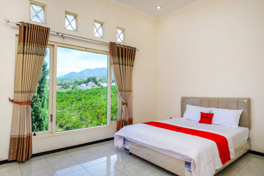 Reddoorz@ Jestro Guest House Batu