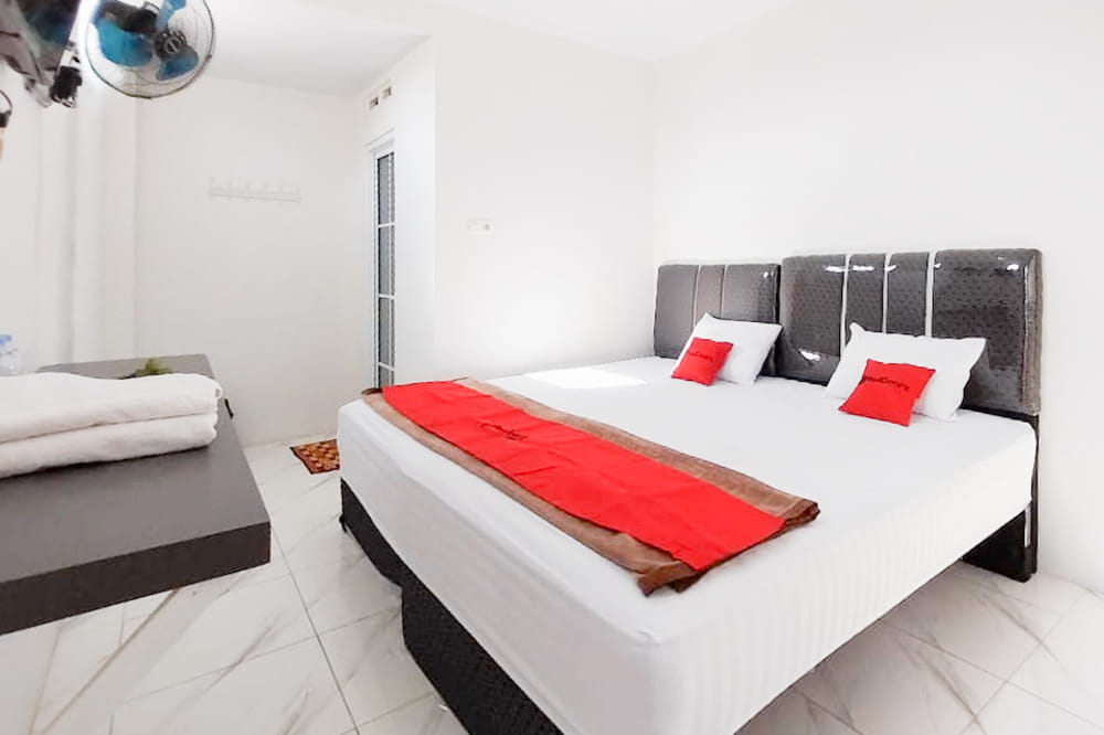 RedDoorz Room