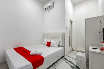 RedDoorz @ Barra Homestay near RSUD Batang