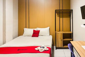 RedDoorz near Palembang Square Mall 2