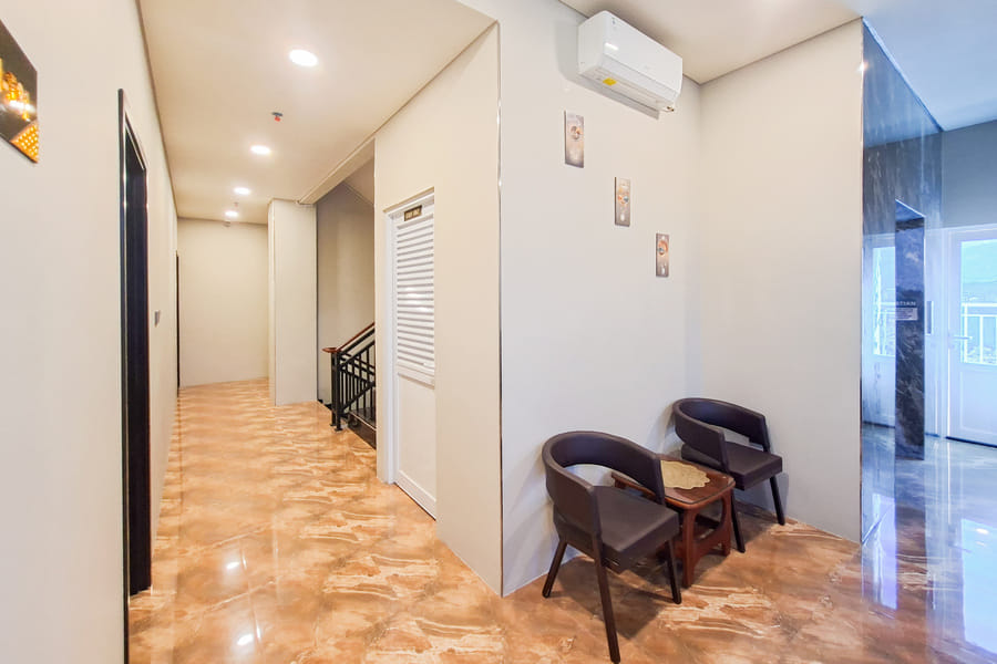 RedDoorz Plus Syariah @ Lotus Residence Padang