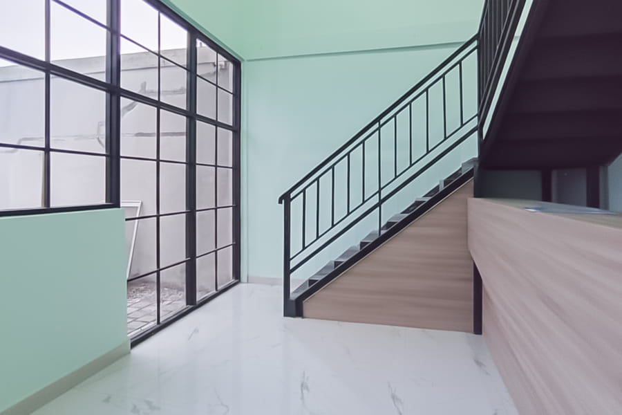 RedDoorz @ Diamond Inn Stasiun Pekalongan