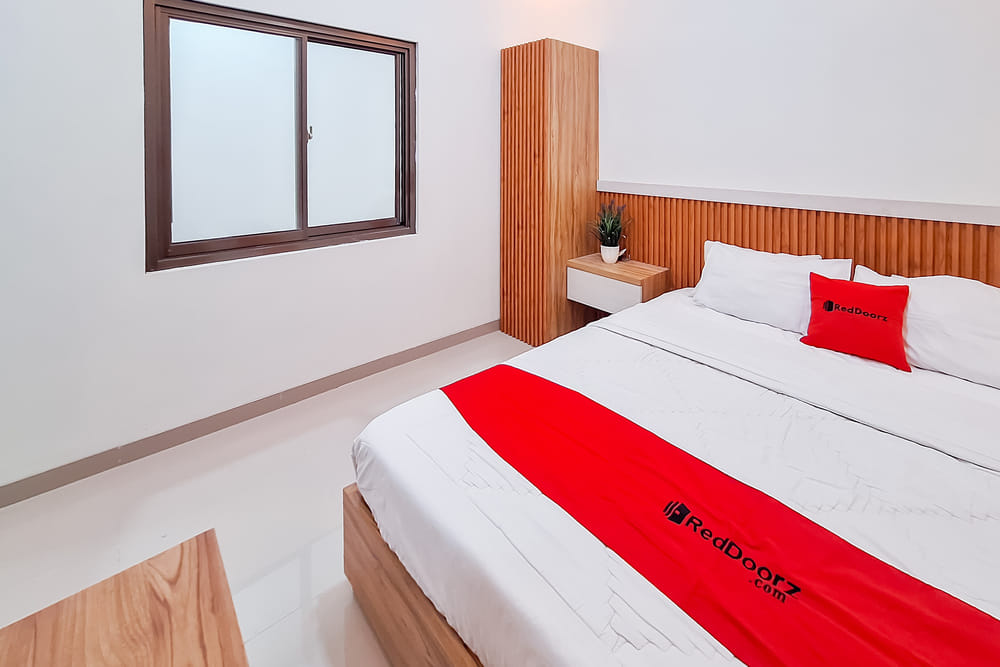 RedDoorz Family Room