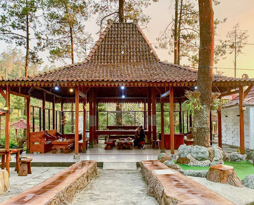 Embun Lawu Cottage Tawangmangu