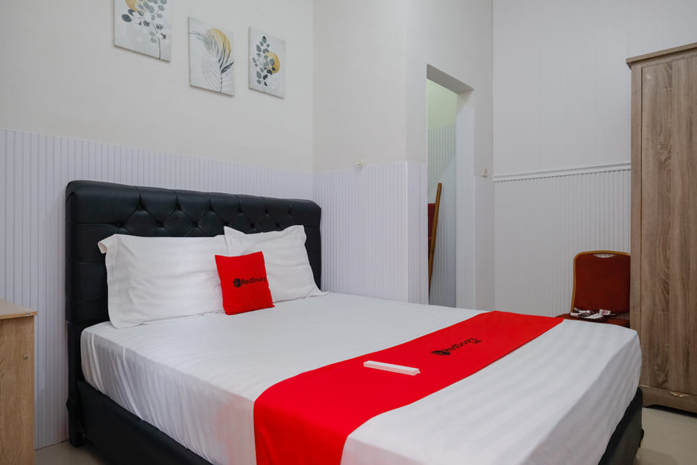 RedDoorz Room