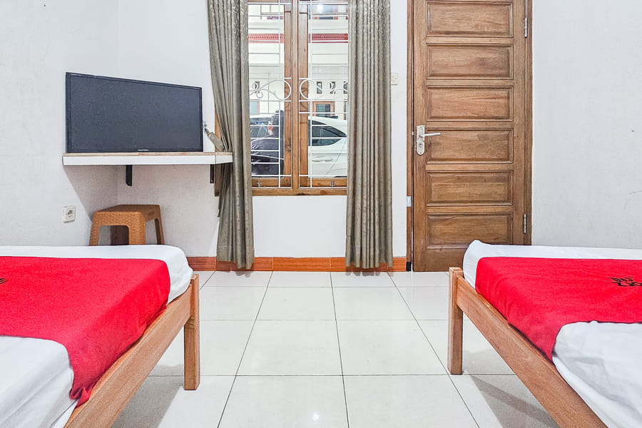 RedDoorz Syariah near Citimall Sukabumi