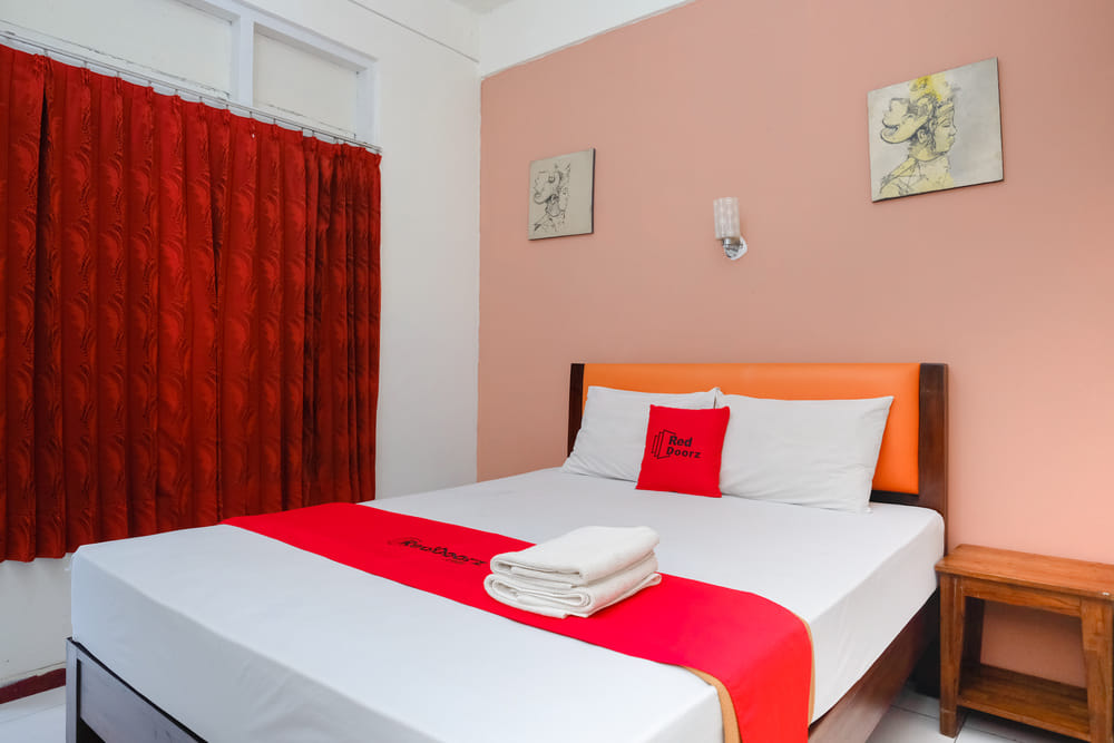RedDoorz Room