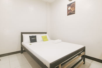 UrbanView @ Mherylle's Apartment near UST Manila