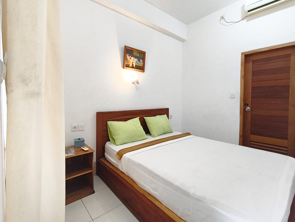 SALE Room