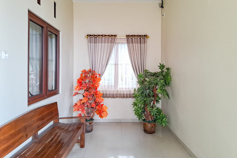 Hotel Muncul Sari Near Bukit Sekipan Tawangmangu RedPartner