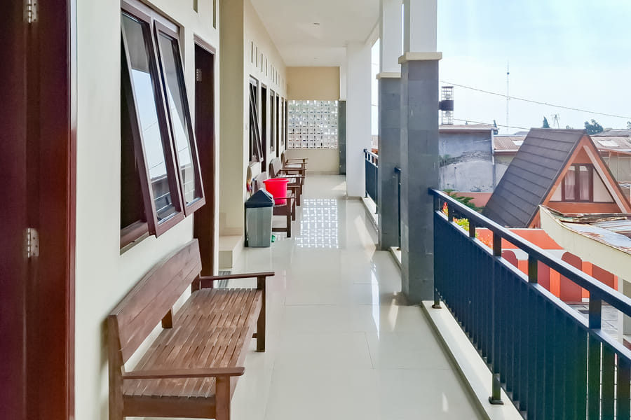 Hotel Muncul Sari Near Bukit Sekipan Tawangmangu RedPartner