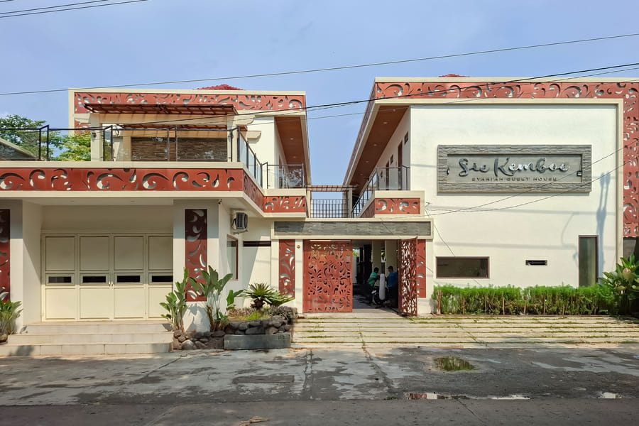 Urbanview Hotel Syariah SieKemboe Near Alun-Alun Jepara