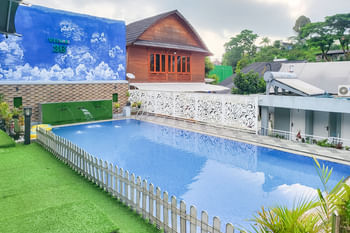 Urbanview Hotel Villa 36 Sukabumi