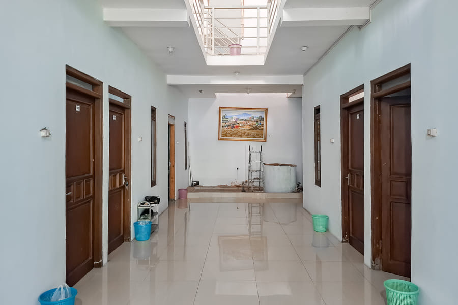 RedDoorz near RS Karima Utama Solo