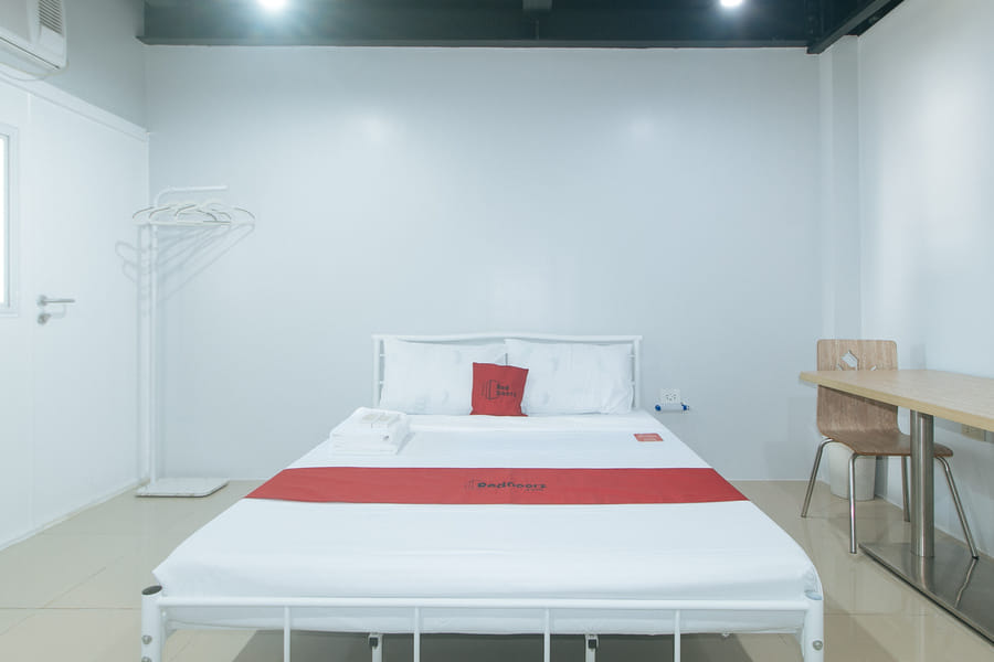 RedDoorz @ Coral Tree Residences