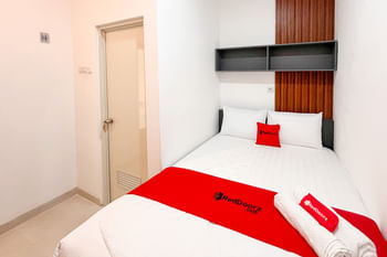 RedDoorz @ Simple Stay Cengger Ayam