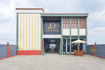 Urbanview Hotel JD Luxury Brebes