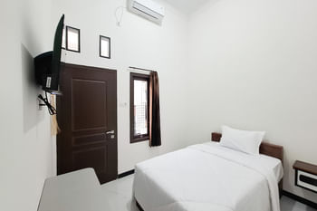 Surya Living near Stasiun RedPartner