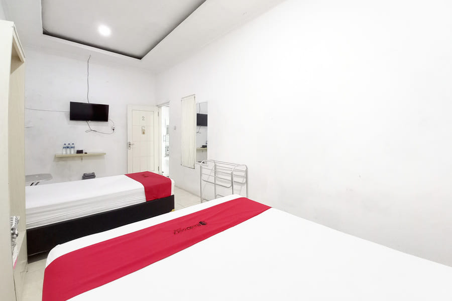 RedDoorz Syariah @ Homestay Al Mustaqim Magetan