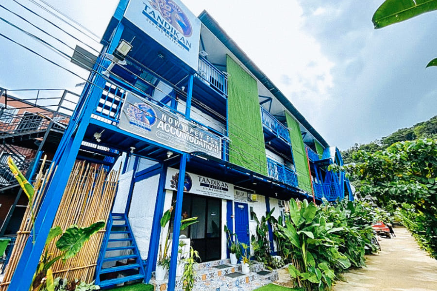 RedDoorz Plus at Tandikan Suites El Nido Caalan